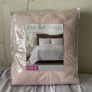 Baby pink twin XL quilt set🌸